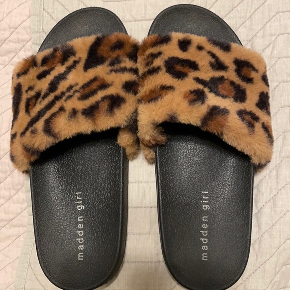 Madden Girl Shoes - Madden Girl-Fuzzy Leopard Sandals-Size 9